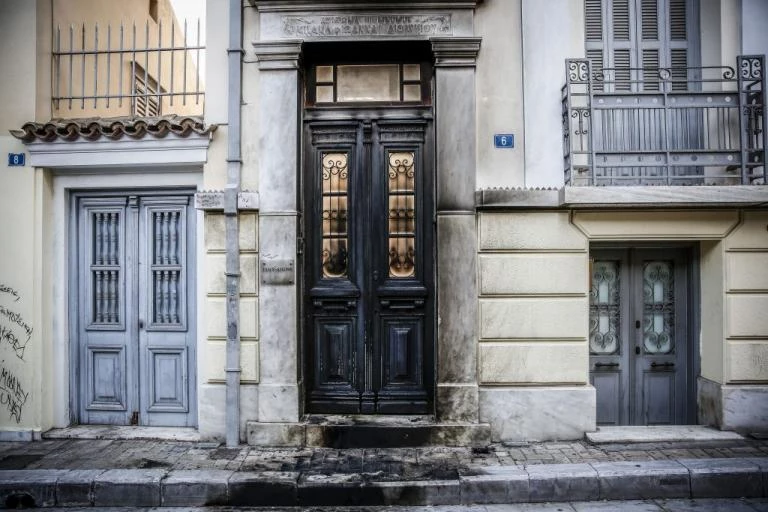 Ανάληψη ευθύνης για την επίθεση με γκαζάκια στην επιχείρηση της Μαρέβας Μητσοτάκη